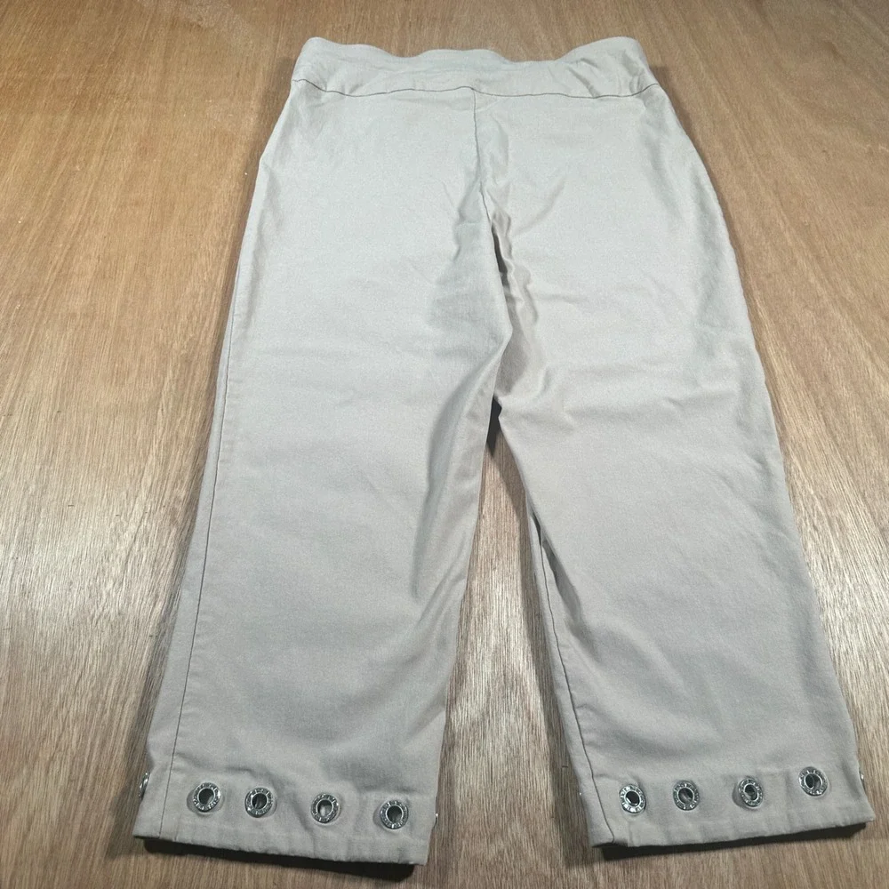Zac & Rachel Pull On Capri Pants Womens Medium Tan Stretch Rhinestone Hem Crop